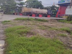 Oknum Security Pelindo Dumai Kutip Uang Dari Supir Truck CPO Di Pintu Masuk Pelabuhan