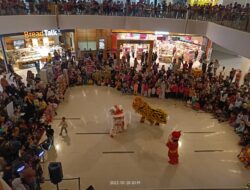 Atraksi Barongsai Di City Mall
