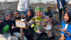 Hari Lingkungan Hidup Sedunia 2026, Kapolda Riau Pimpin Penanaman Mangrove di Dumai